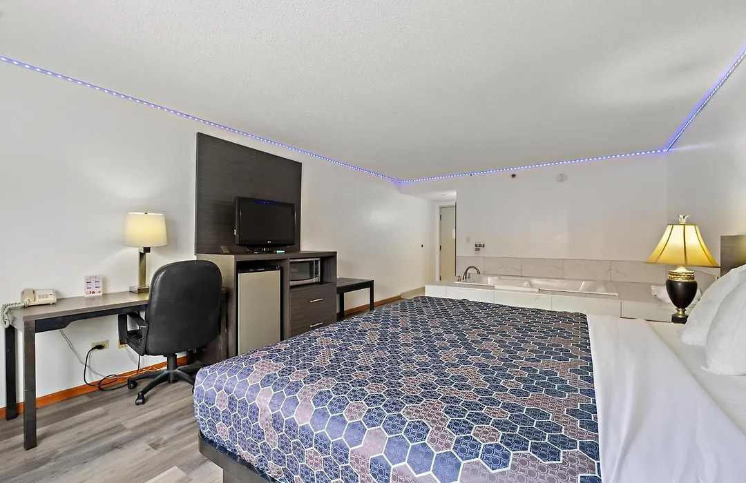 Chicago Club Inn & Suite-1